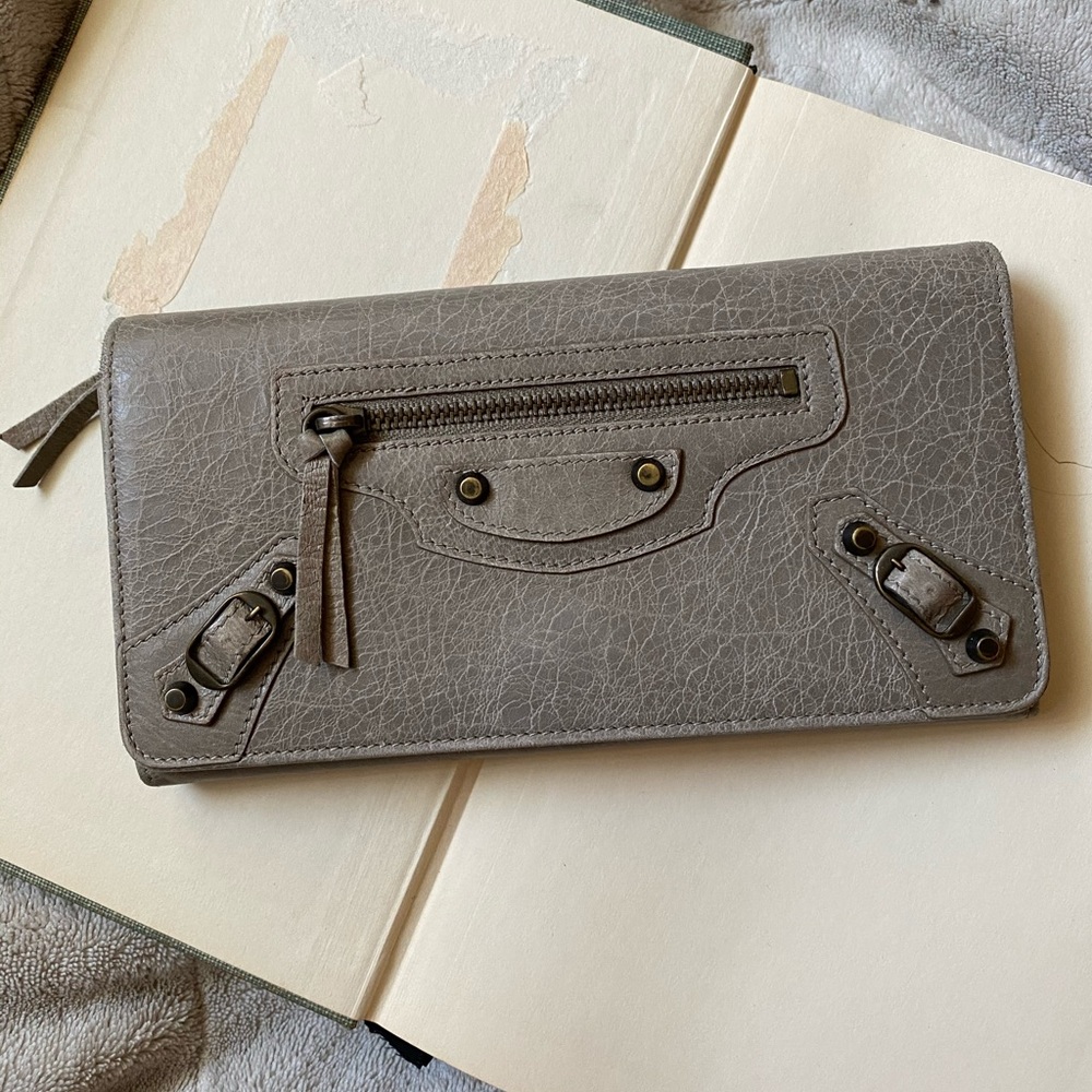 Balenciaga Agneau wallet tan pebble classic